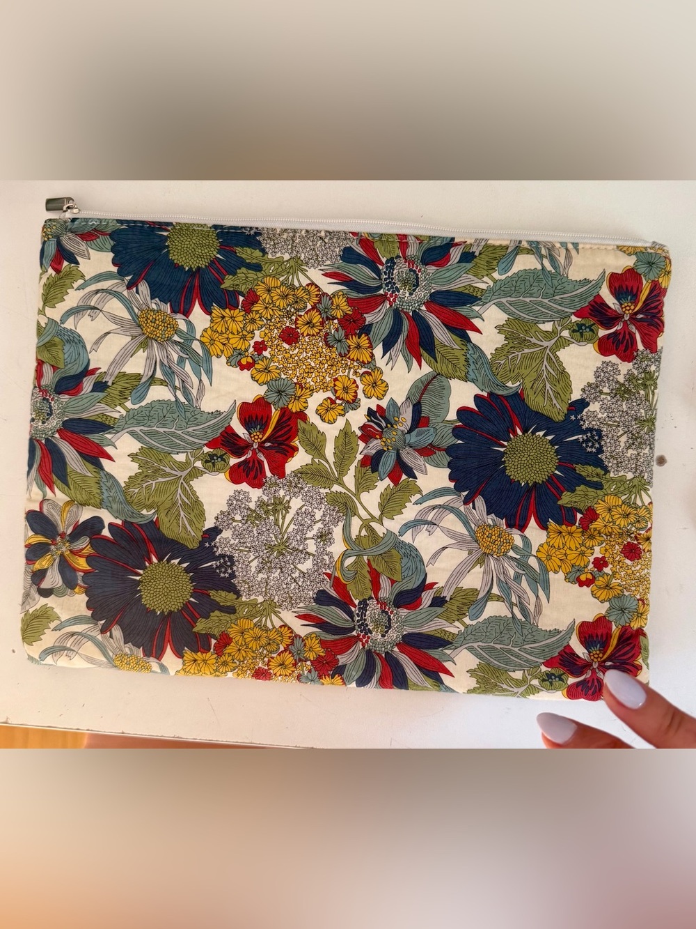 Handmade Japan Liberty Print Floral Zipper Pouch - Angelica Garla Motif - Picture 2 of 5